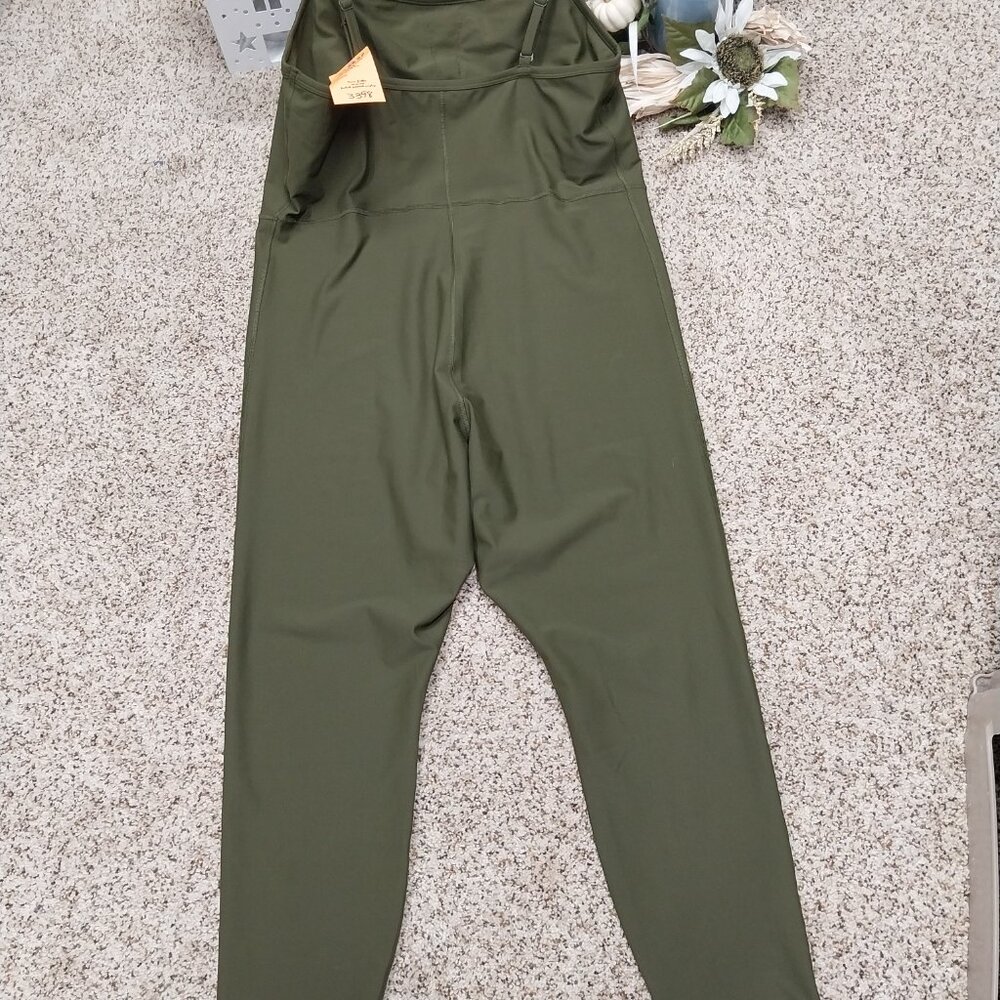 3398 Size 2 XL Old Navy Active Go-Dry One Piece in Olive Green NWOT - Picture 4 of 7